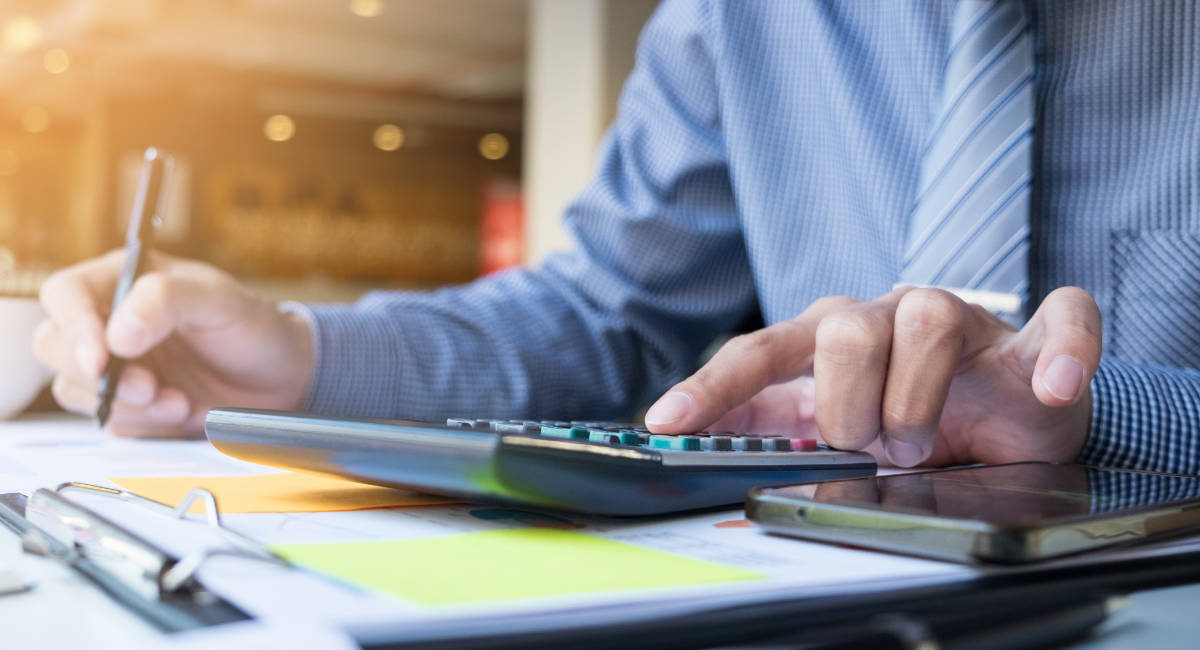 Instituciones Financieras de Colombia deben reportar a la DIAN la información de las cuentas financieras poseídas por personas residentes fiscales de otras jurisdicciones FATCA – CRS