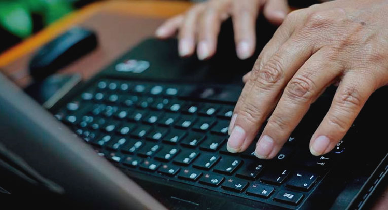 Auxilio de transporte se convierte en auxilio de conectividad, durante la emergencia sanitaria: decreta Ministra TIC