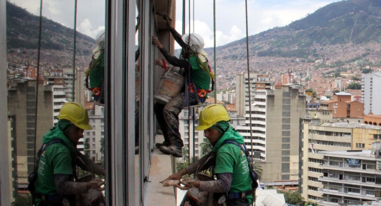 Hasta 5 mil millones de pesos podría ser la sanción para empleadores que no paguen la prima de servicios a sus trabajadores